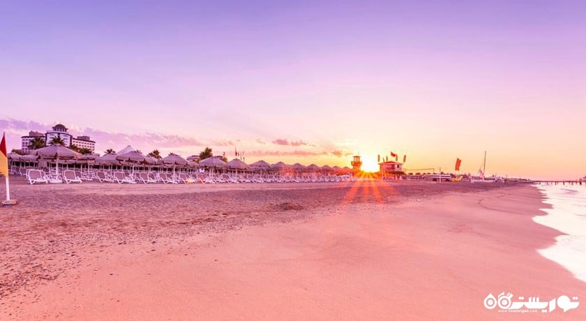 نمای زیبای غروب هتل ملاس لارا